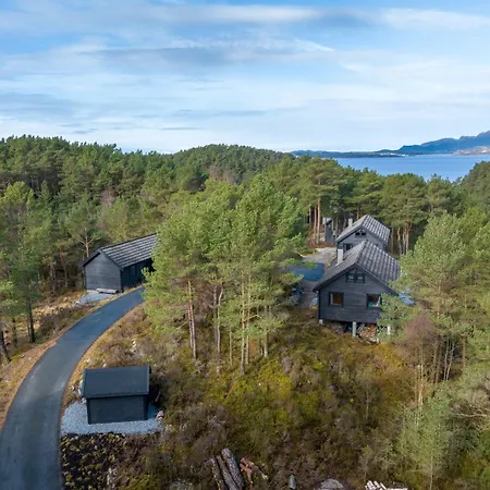 Karlshytta, Σπίτι διακοπών Valevåg